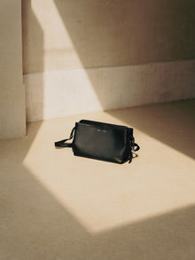 197 Envoy Crossbody