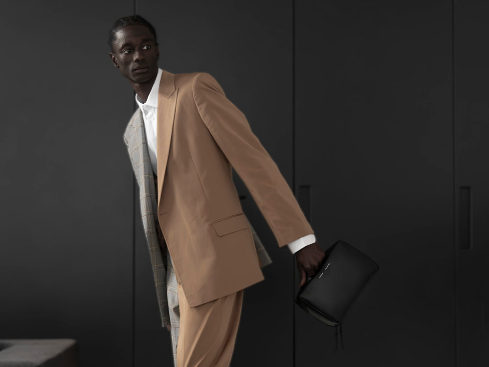 GRAMS(28) รุ่น 133 Essential Case Max - กระเป๋าอเนกประสงค์ - สี Pebbled Black 16 GRAMS(28) รุ่น 133 Essential Case Max - กระเป๋าอเนกประสงค์ - สี Pebbled Black