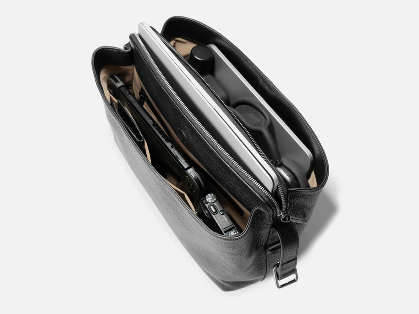 197 Envoy Crossbody