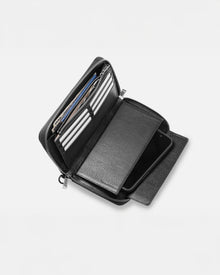 105 Essential Zip Wallet