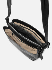 197 Envoy Crossbody