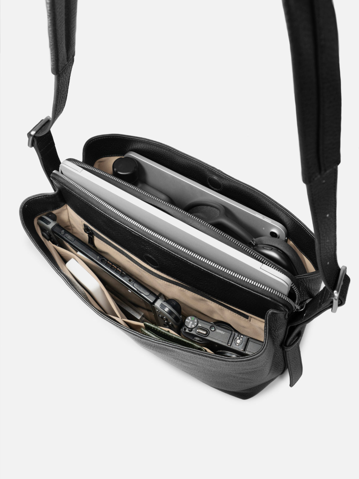 197 Envoy Crossbody