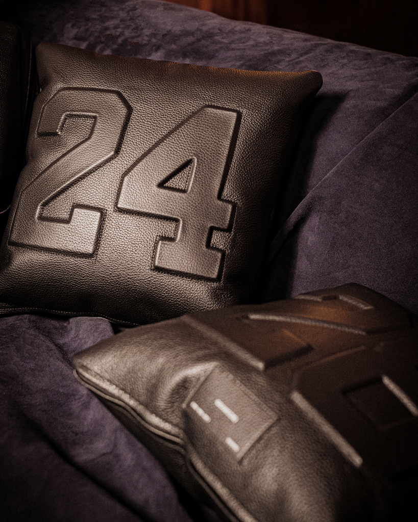 24HERBS 802 Pebbled Leather Cushion