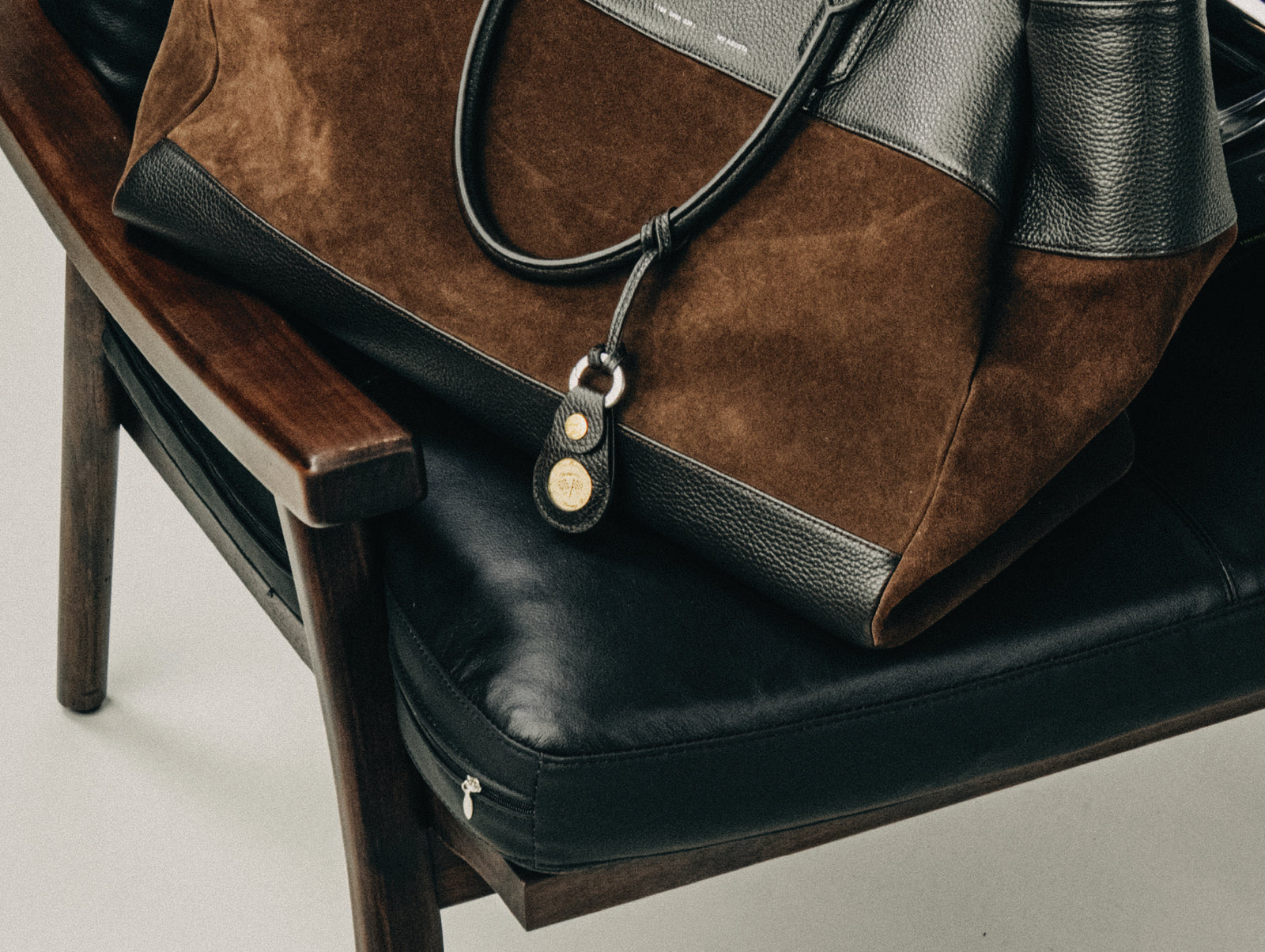 meta-color-Dark Brown*